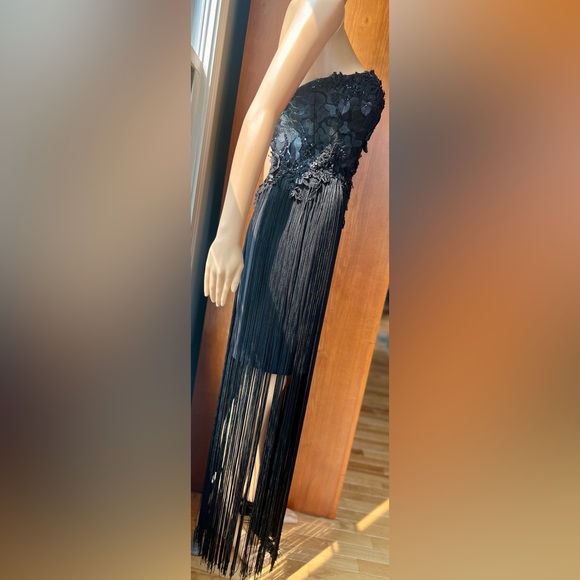 ALFABETA Gorgeous Sequined, Lace & Tassle Evening Gown. Elegant Yet Sexy Size S - Picture 8 of 17